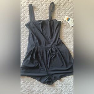 Vuori villa romper size XL with minor Flaw read description price reflects